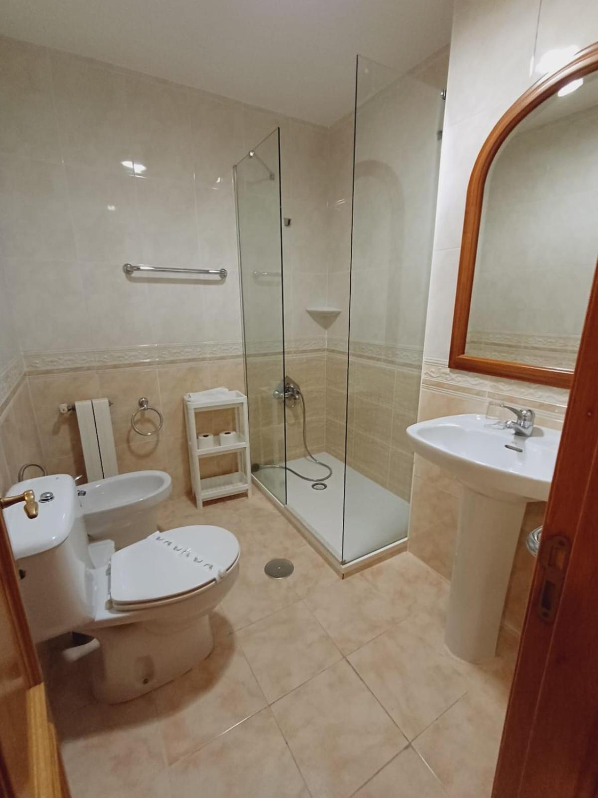 Hotel El Coterin Apartamentos Y Habitaciones อาเรนัส เด กาบราเลส ภายนอก รูปภาพ