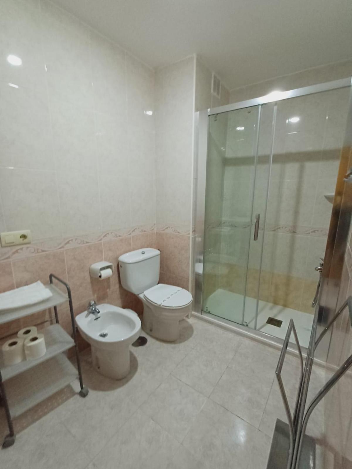 Hotel El Coterin Apartamentos Y Habitaciones อาเรนัส เด กาบราเลส ภายนอก รูปภาพ