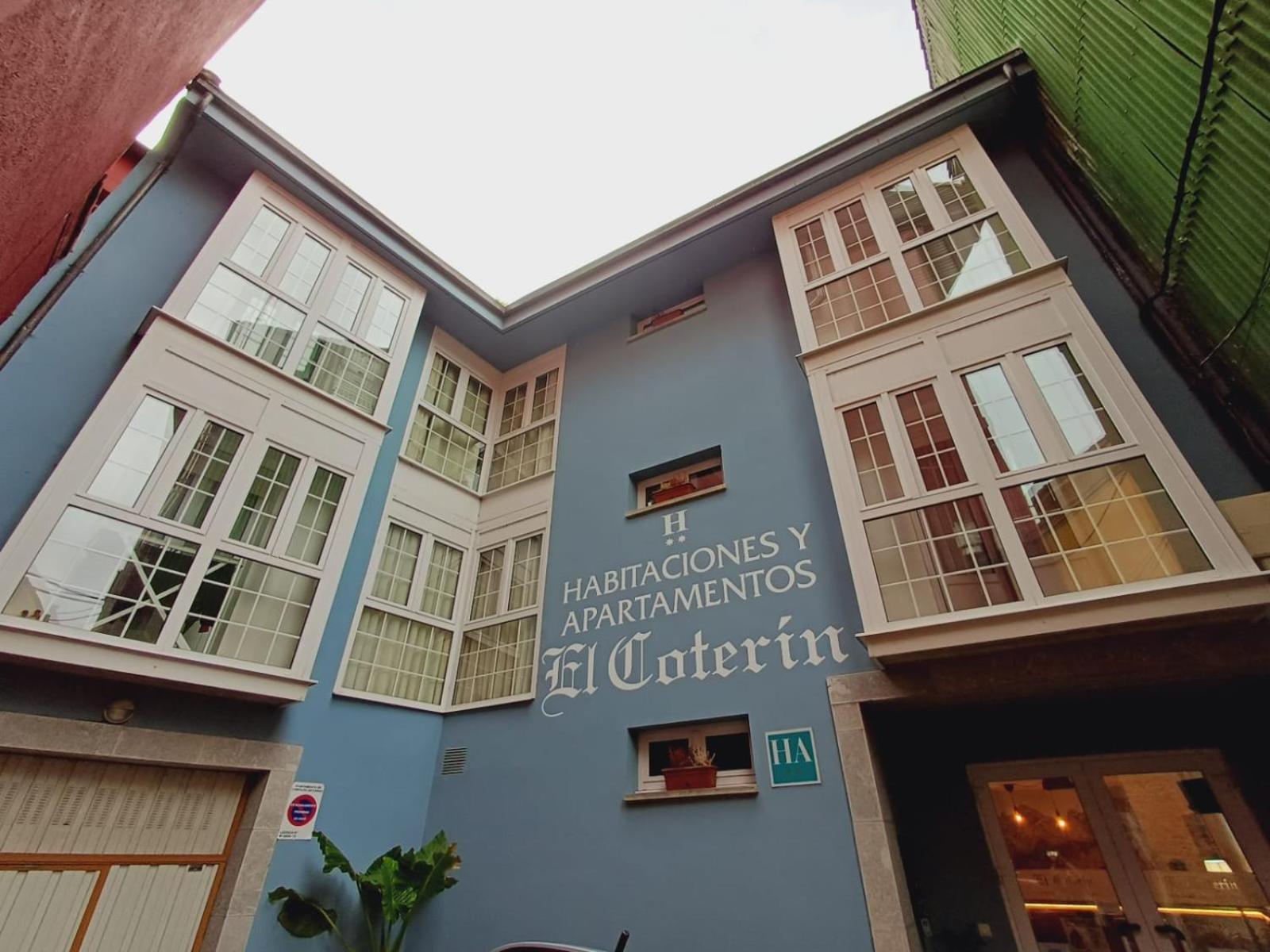 Hotel El Coterin Apartamentos Y Habitaciones อาเรนัส เด กาบราเลส ภายนอก รูปภาพ